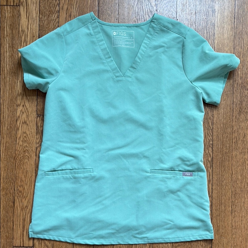 Figs Jade Casma Scrub Top